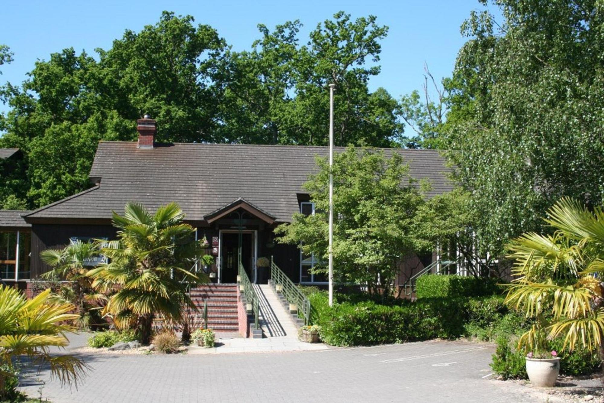 Hotel Marwell South